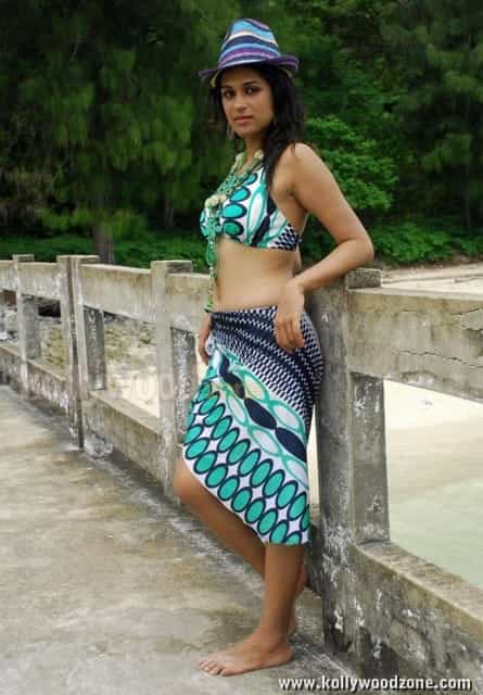 Hot Shraddha Das Swimsuit Bikini Pictures