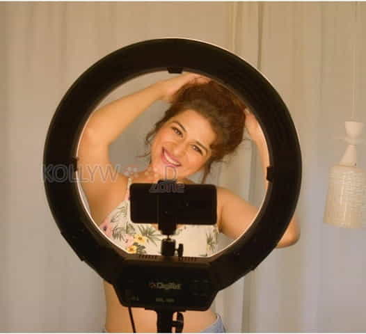 Nireekshana Actress Shraddha Das Photos