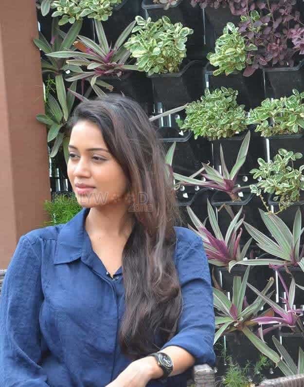 Podhuvaga Emmanasu Thangam Movie Heroine Nivetha Pethuraj Stills