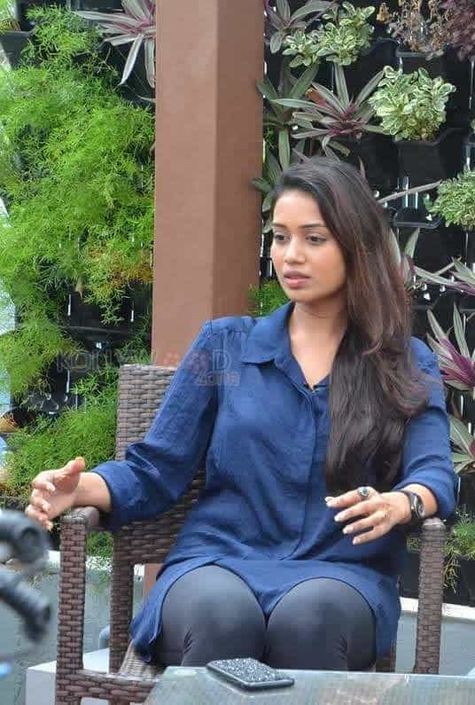 Podhuvaga Emmanasu Thangam Movie Heroine Nivetha Pethuraj Stills