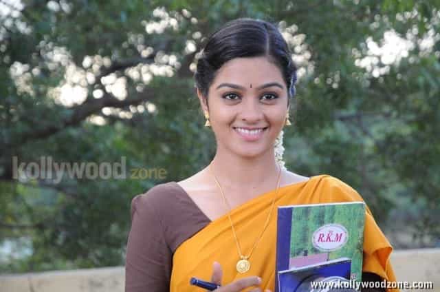 Rummy Movie Heroine Gayathri Stills