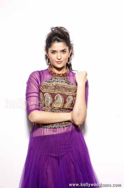 Sexy Actress Deeksha Seth Photos