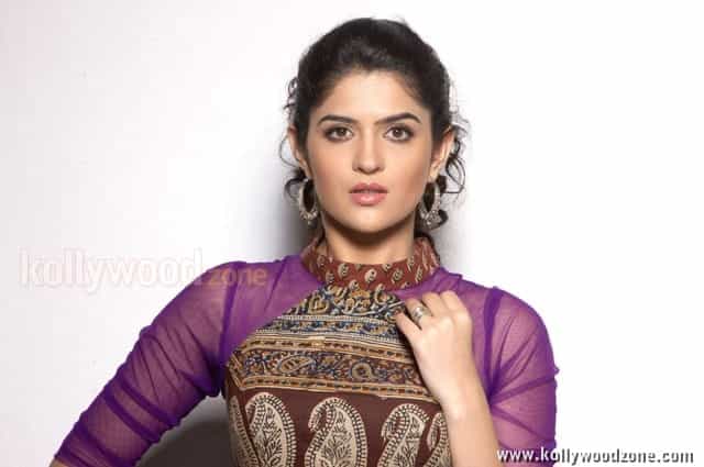 Sexy Actress Deeksha Seth Photos