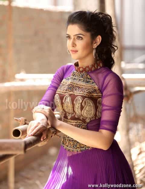 Sexy Actress Deeksha Seth Photos