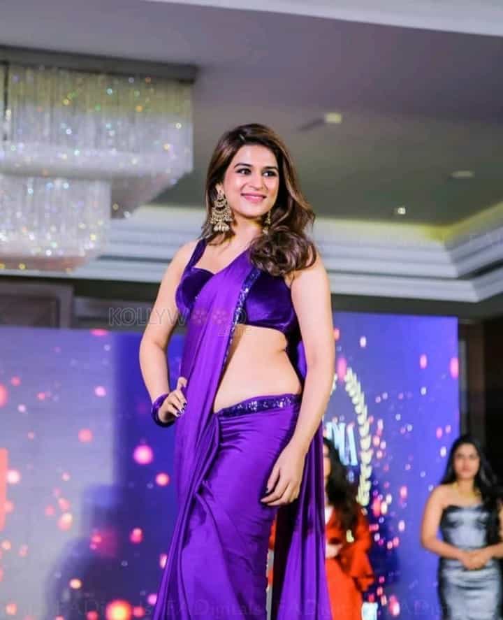 Sexy Actress Shraddha Das At Digital Influencers Awards Photos