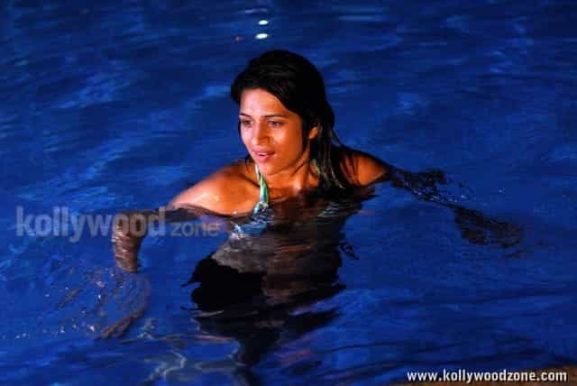 Shraddha Das Hot Bikini Pictures