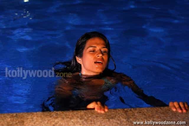 Shraddha Das Hot Bikini Pictures