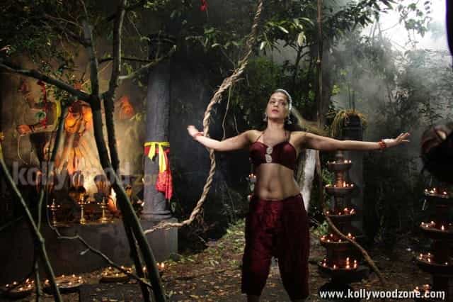 Shraddha Das Nankam Pirai Stills