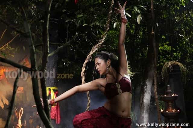 Shraddha Das Nankam Pirai Stills