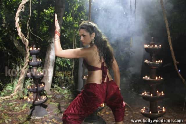 Shraddha Das Nankam Pirai Stills
