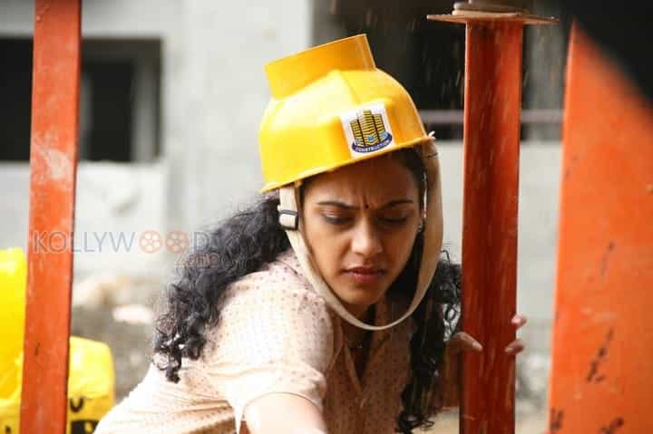 Sivappu Movie Heroine Rupa Manjari Stills