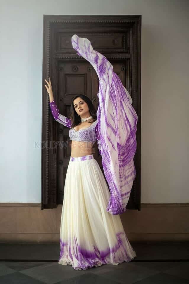 Stunning Ashika Ranganath Sexy Photoshoot Pictures 05