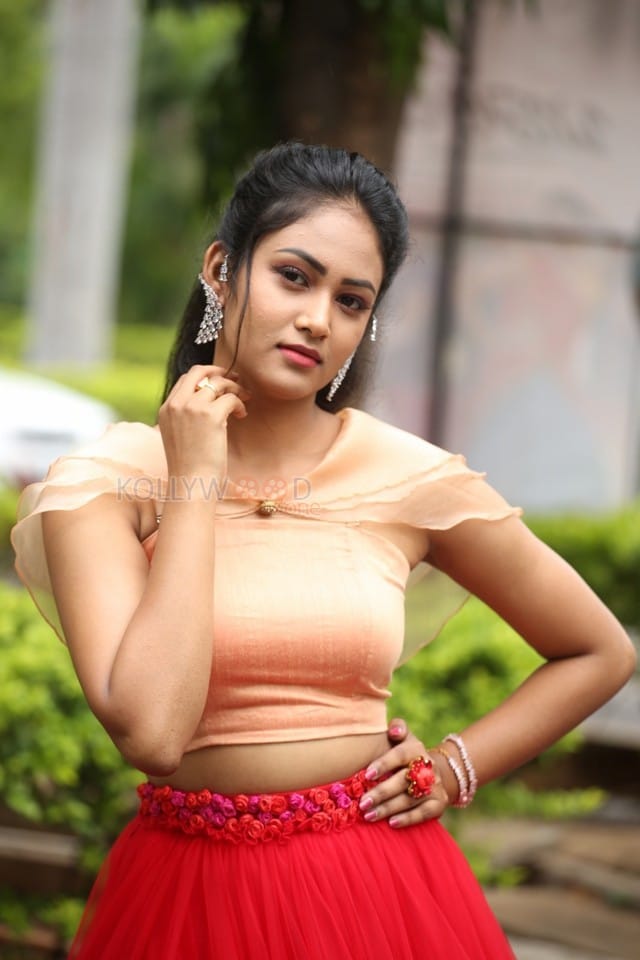 Telugu Actress Maheshwari Vaddi Photos