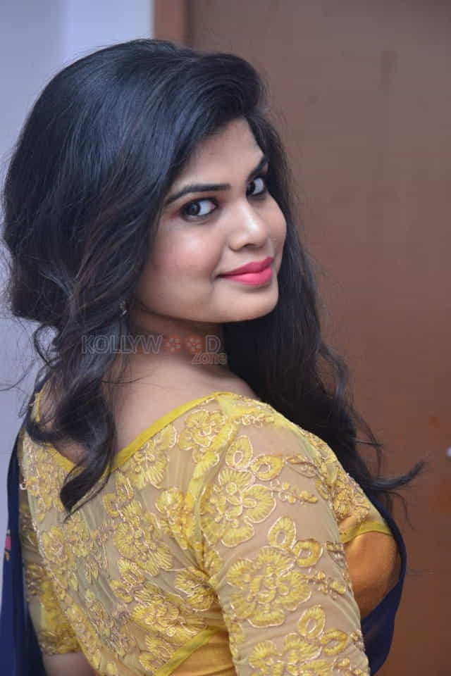 Actress Alekhya Naidu At Ks 100 Movie Trailer Launch Photos 09