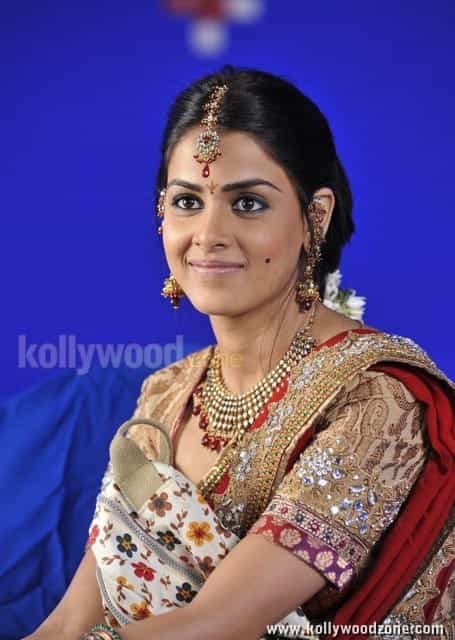 Actress Genelia Cute Sexy Pictures 25