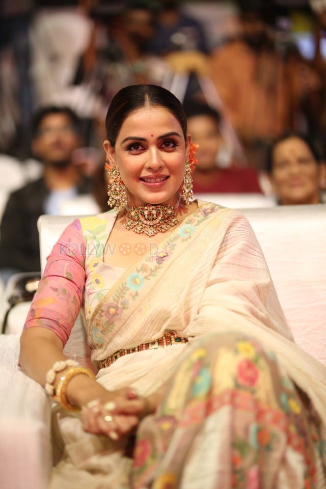 Actress Genelia at Junior Movie Pre Release Event in Hyderabad Photos 16