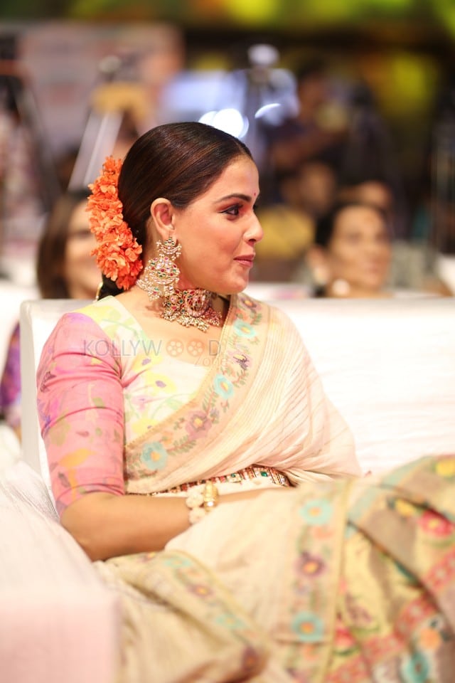 Actress Genelia at Junior Movie Pre Release Event in Hyderabad Photos 25