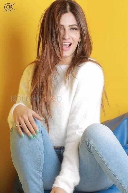 Actress Karishma Sharma Photoshoot Pictures 01