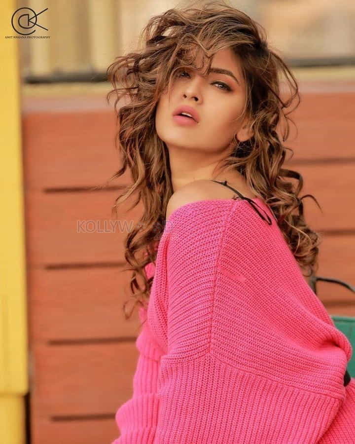 Actress Karishma Sharma Photoshoot Pictures 04