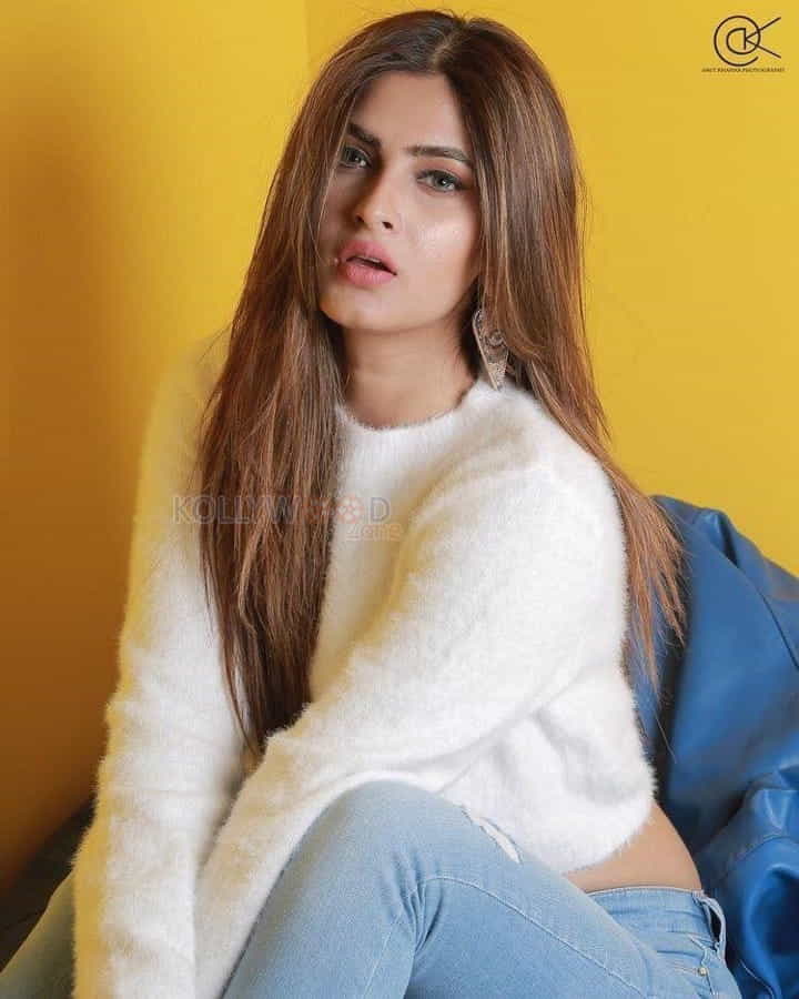 Actress Karishma Sharma Photoshoot Pictures 05