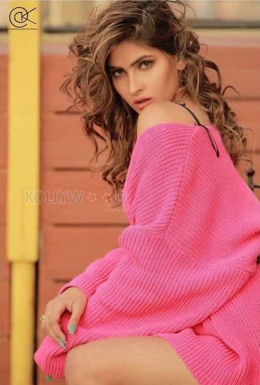 Actress Karishma Sharma Photoshoot Pictures 09