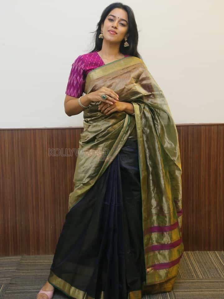 Actress Mirnalini Ravi at Maama Mascheendra Pre Release Event Pictures 23