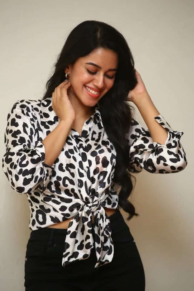 Actress Mirnalini Ravi in Black Dotted Shirt Photoshoot Stills 06