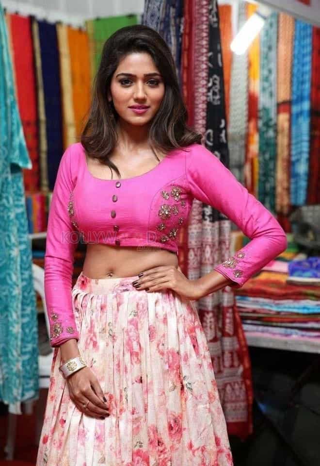 Actress Shalu Chourasiya At National Silk Expo 2018 Photos 05