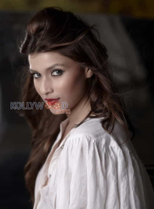 Barbie Handa Sexy Photos 20