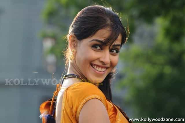 Genelia In Uthama Puthiran Movie Stills 29