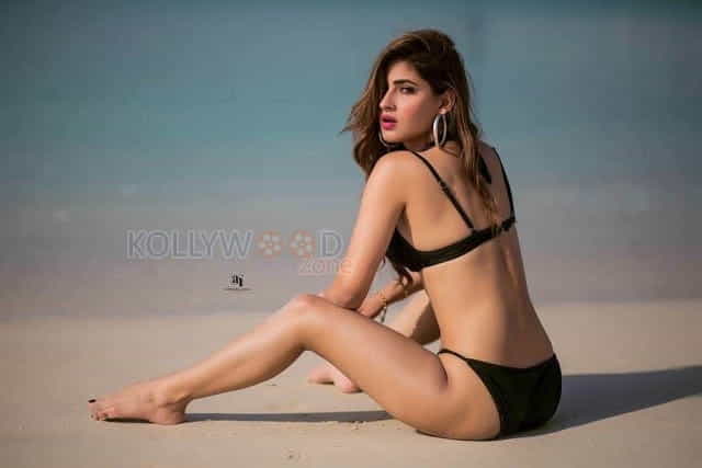 Karishma Sharma Hot New Sexy Photos 01