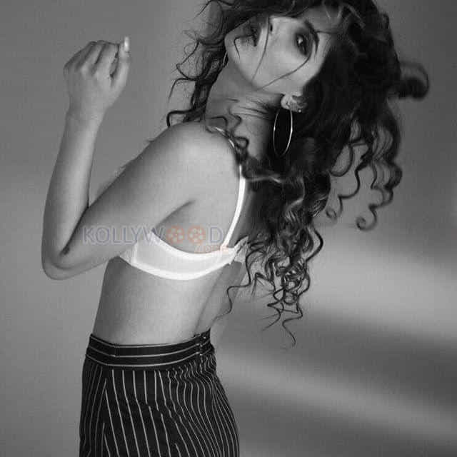 Karishma Sharma Hot New Sexy Photos 07