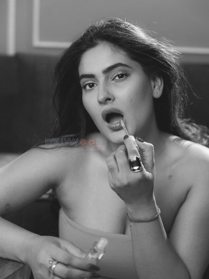 Sexy Karishma Sharma in a Black and White Photos 02