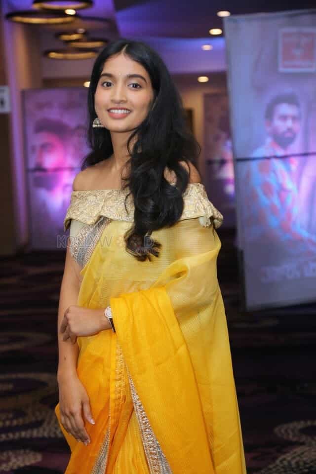 Actress Bhavana Vazhapandal at Sarkaru Naukari Press Meet Pictures 12
