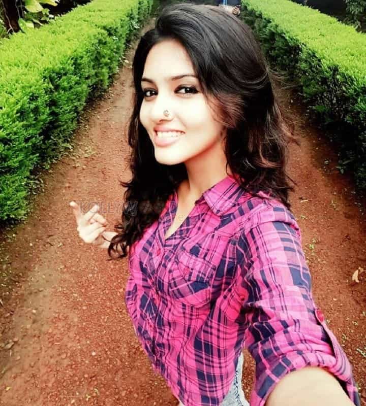 Actress Gayathri Suresh Photos 24