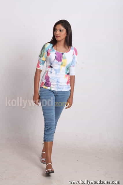 Actress Hari Priya Sexy Photos 21