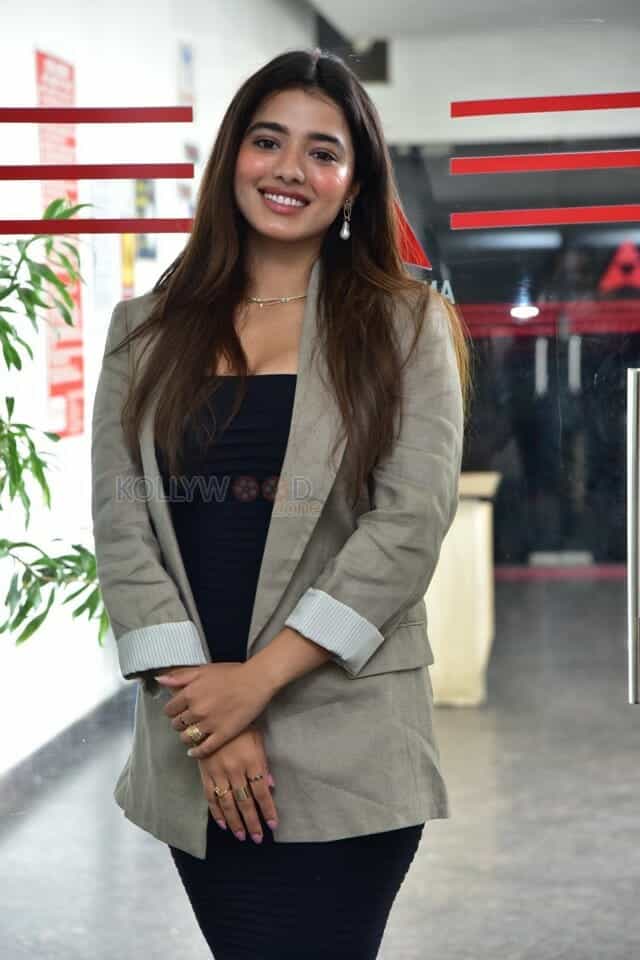 Actress Ketika Sharma at Bro Interview Photos 25