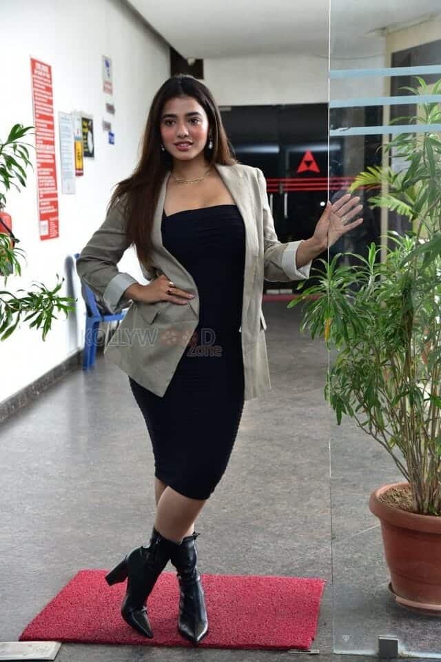 Actress Ketika Sharma at Bro Interview Photos 31
