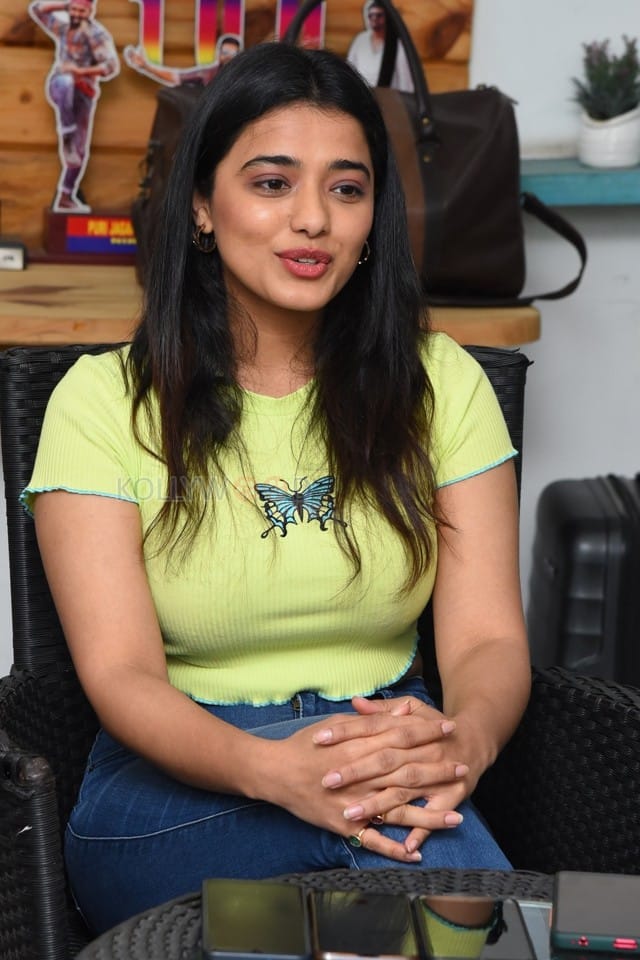 Actress Ketika Sharma at Romantic Movie Interview Photos 39