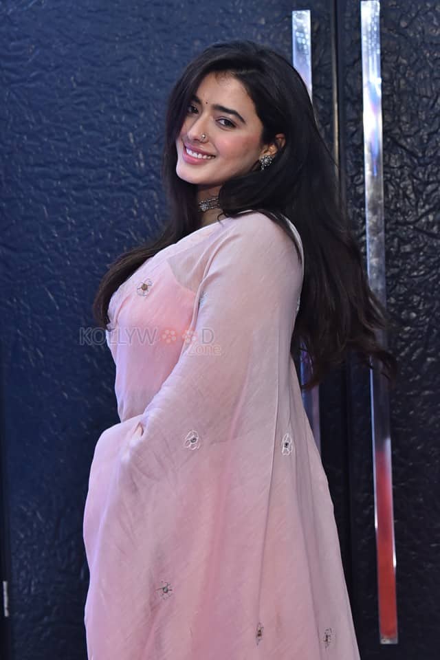 Actress Ketika Sharma at Single Movie Trailer Launch Event Pictures 16