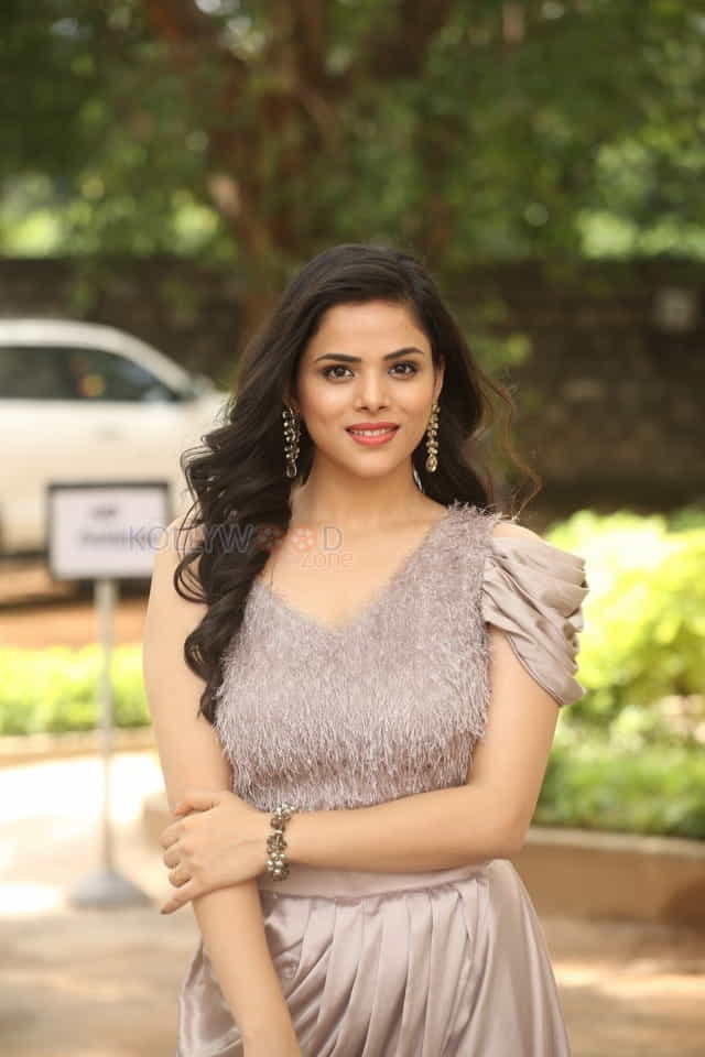 Actress Kriti Garg At Rahu Movie Teaser Launch Photos 02