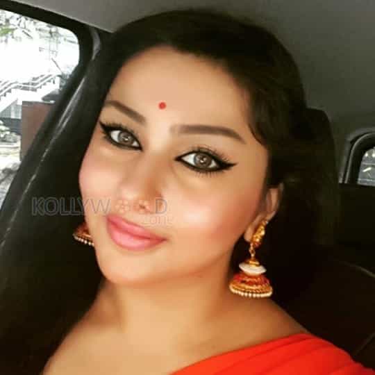 Actress Namitha Glamourous Saree Pictures 03