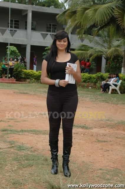 Actress Namitha Hot Stills 09