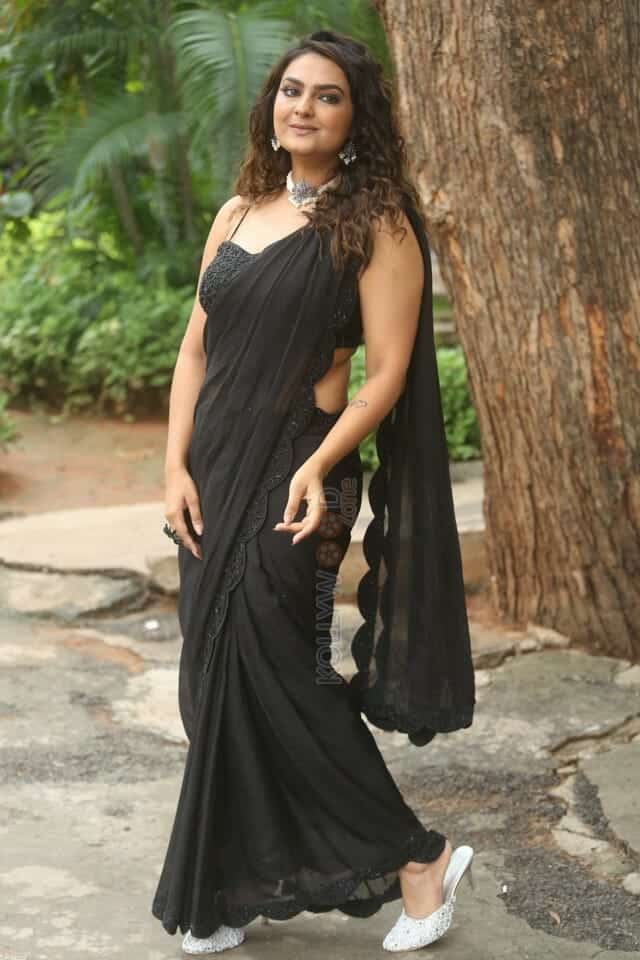 Actress Neha Deshpande at Rajugari Kodipulao Press Meet Pictures 01