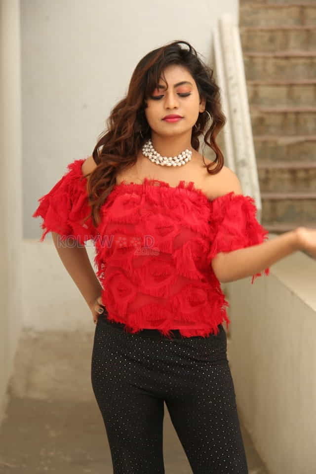 Actress Priya Augustin At Prema Easy Kadu Press Meet Photos 18