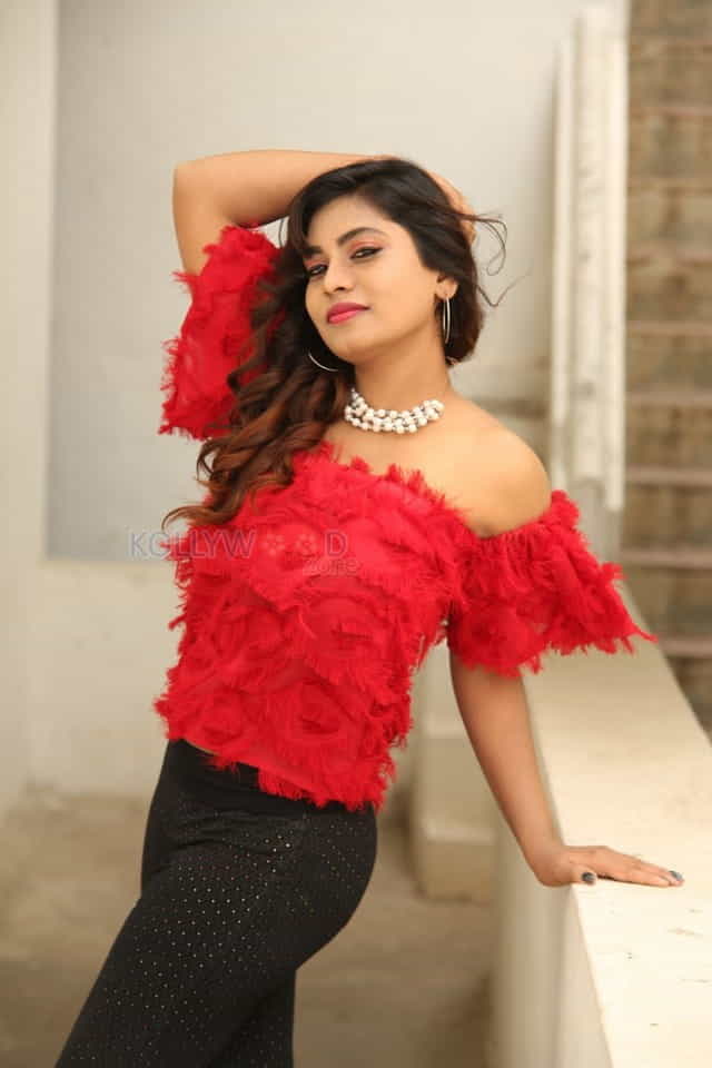 Actress Priya Augustin At Prema Easy Kadu Press Meet Photos 25
