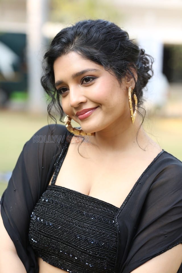 Actress Ritika Singh at Valari Trailer Launch Photos 17