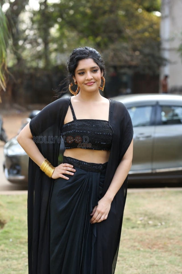 Actress Ritika Singh at Valari Trailer Launch Photos 29