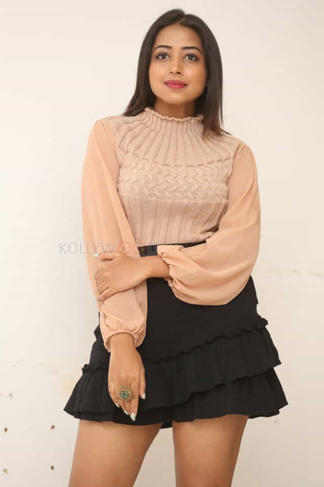 Actress Rittika Chakraborty At Bomma Adirindi Movie Press Meet Pictures 03