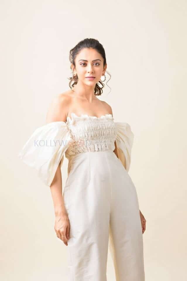 Beautifully Sexy Indian Actress Rakul Preet Singh Photoshoot Photos 08